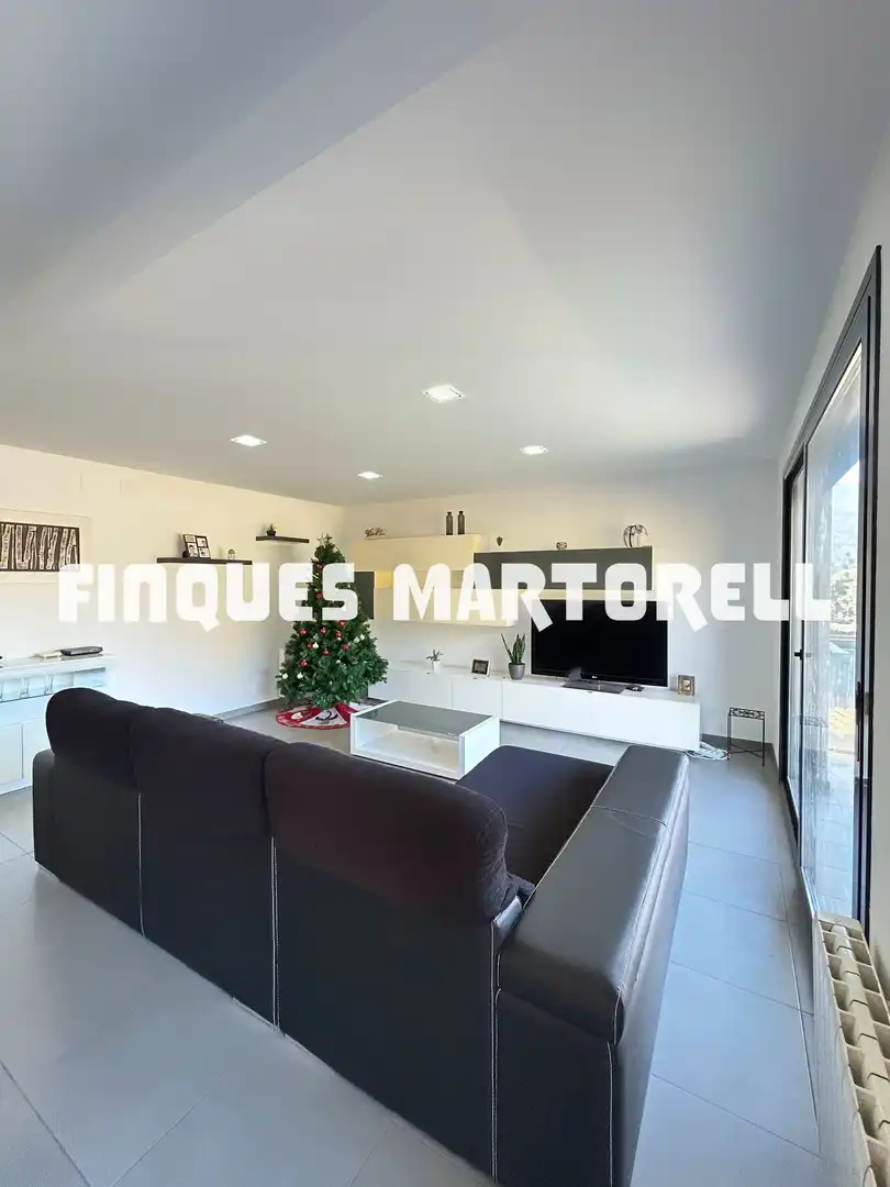 Living room of Houses for sale in Santa Coloma de Farners  with Air Conditioner, Heating and Private garden