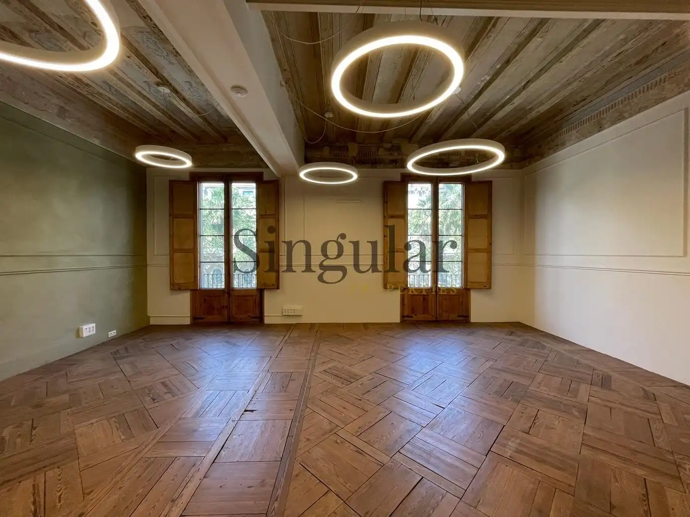 Dining room of Office for rent in Barcelona