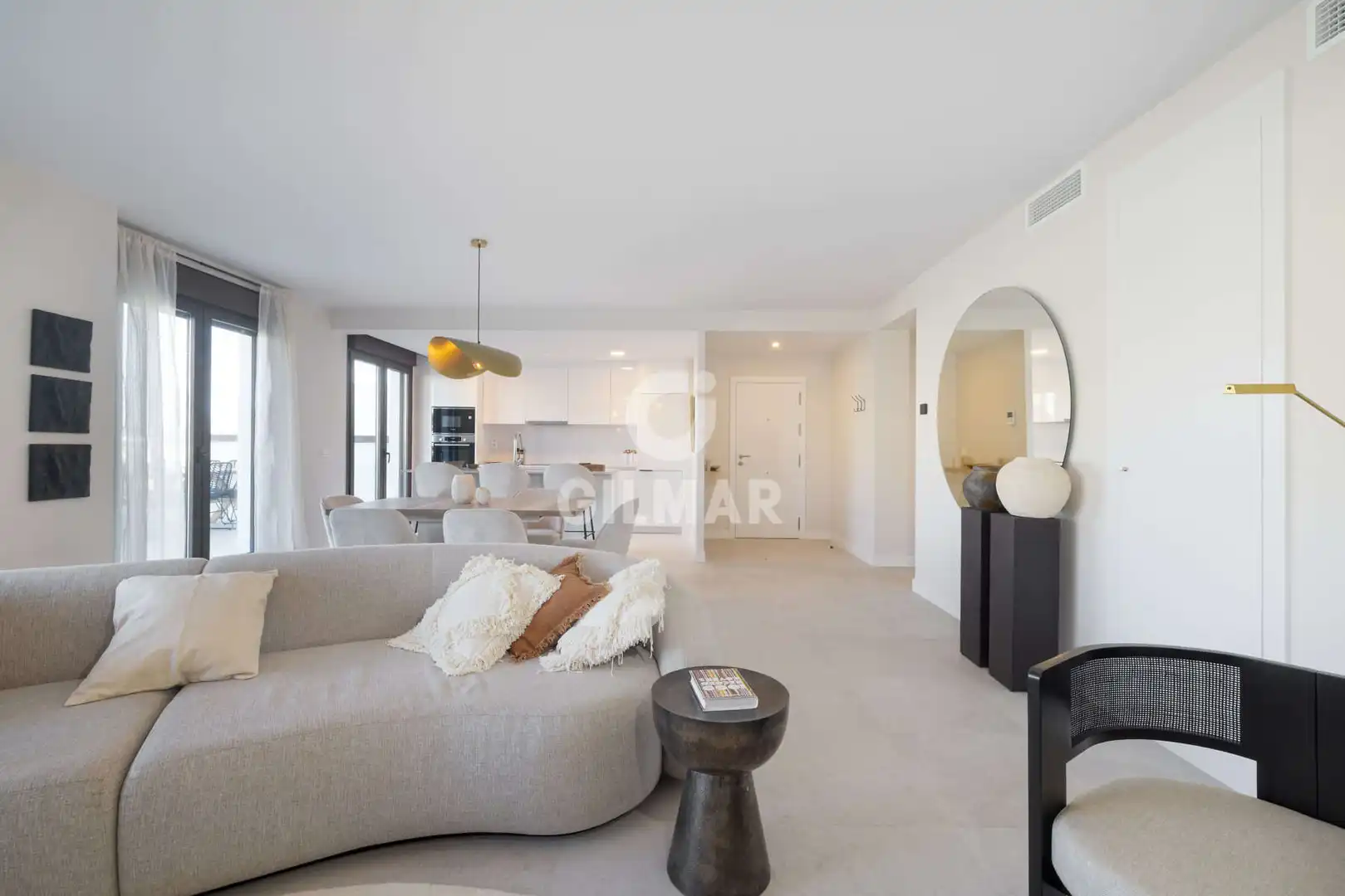 Sala de estar de Ático en venta en Estepona con Calefacción, Trastero y Piscina