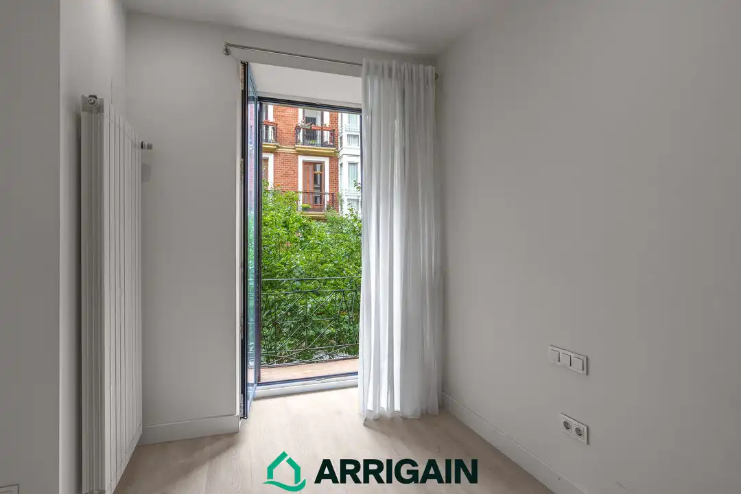 Habitación de Piso en venta en Donostia - San Sebastián  con Calefacción, Terraza y Trastero