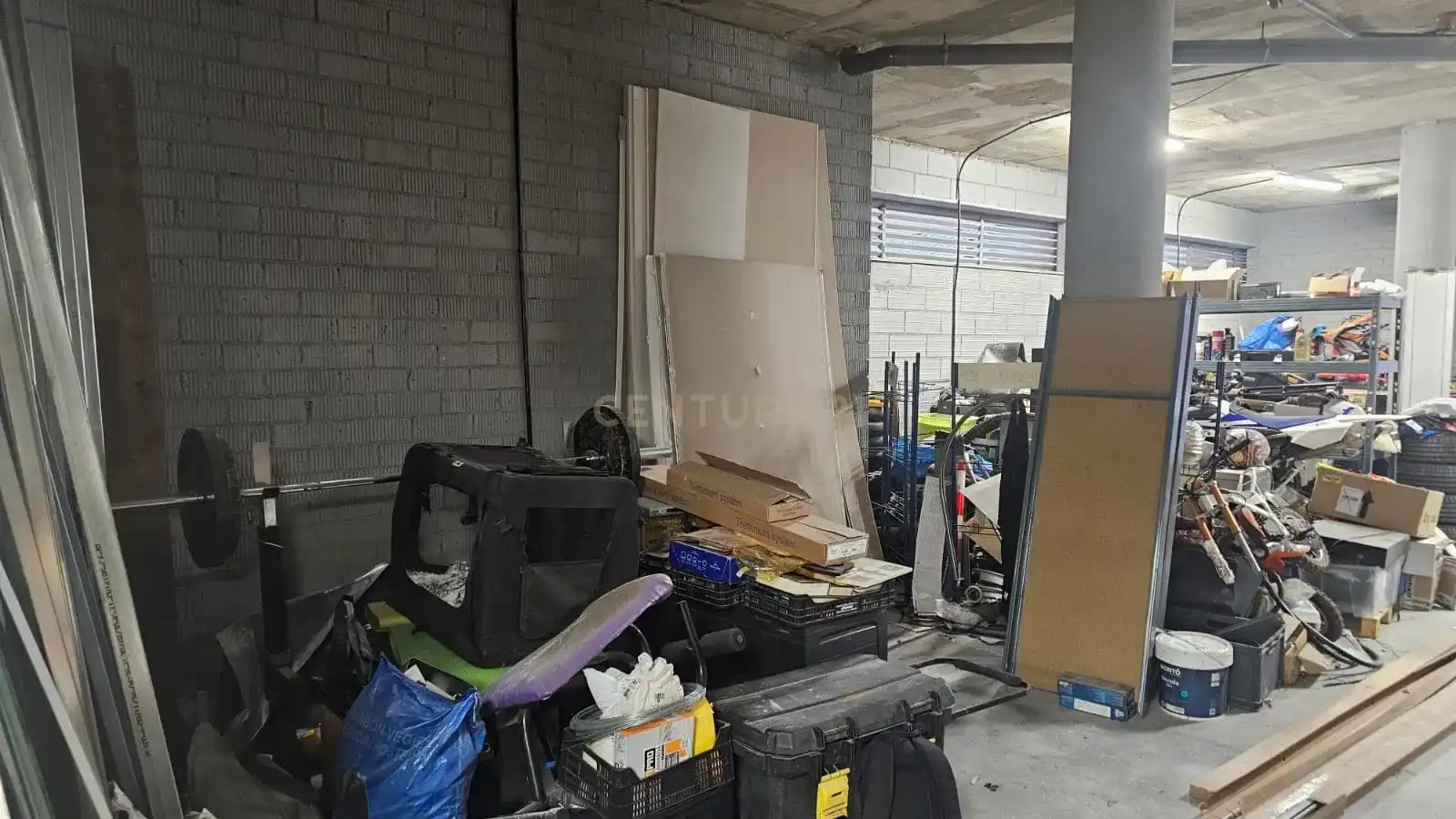 Local comercial en venda a Carrer de Can Murtra, 46, La Florida, Spain, imagen 4