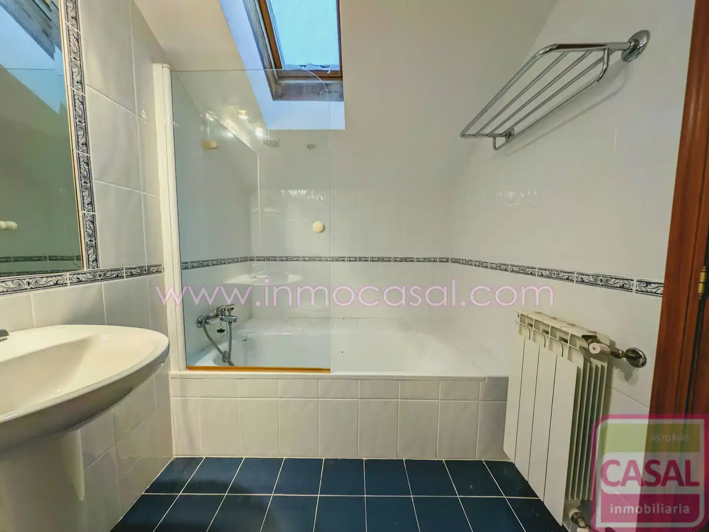 Baño de Casa o chalet en venta en León Capital  con Calefacción, Trastero y Amueblado