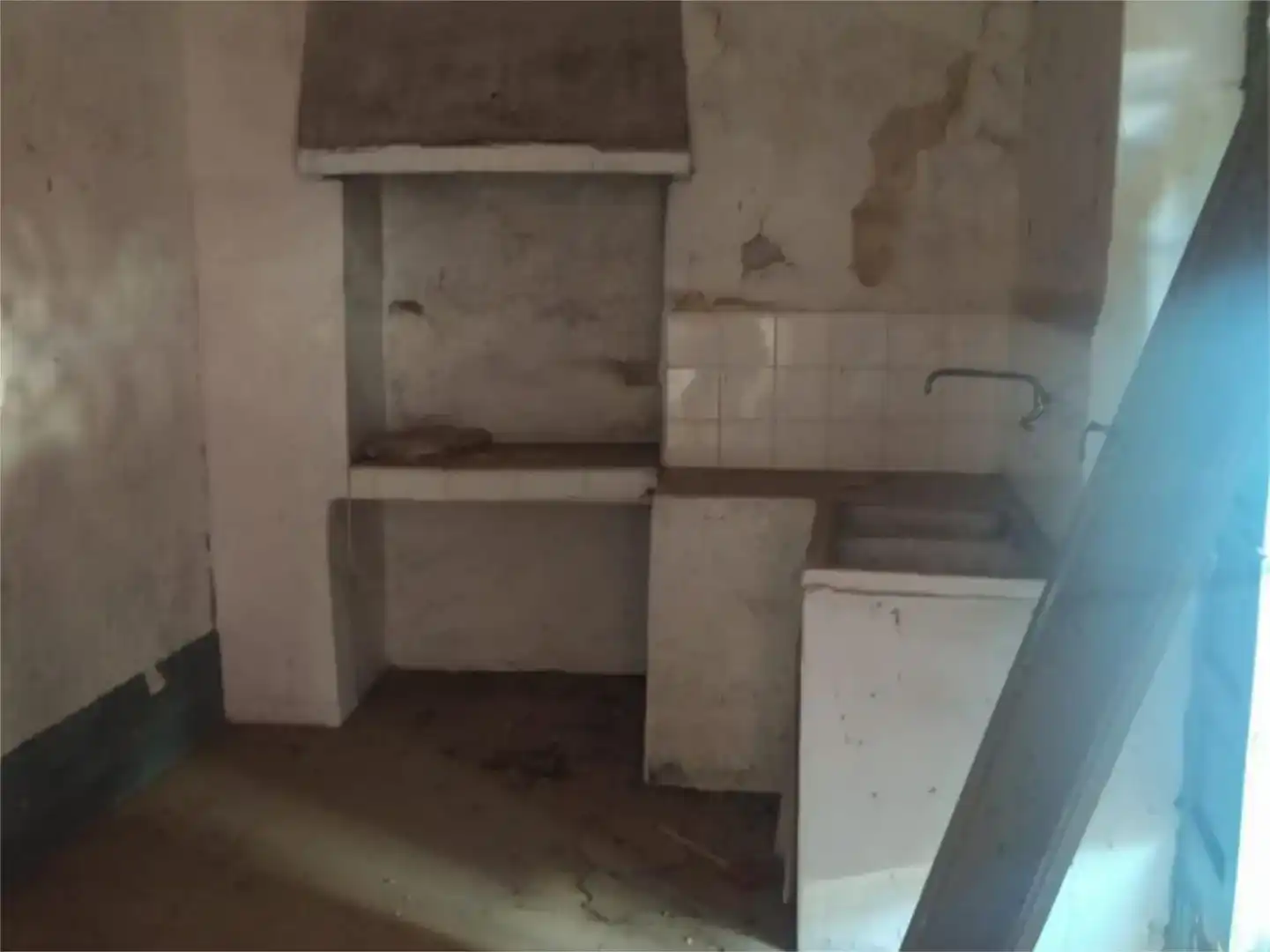Cuina de Pis en venda en Trujillo amb Jardí privat