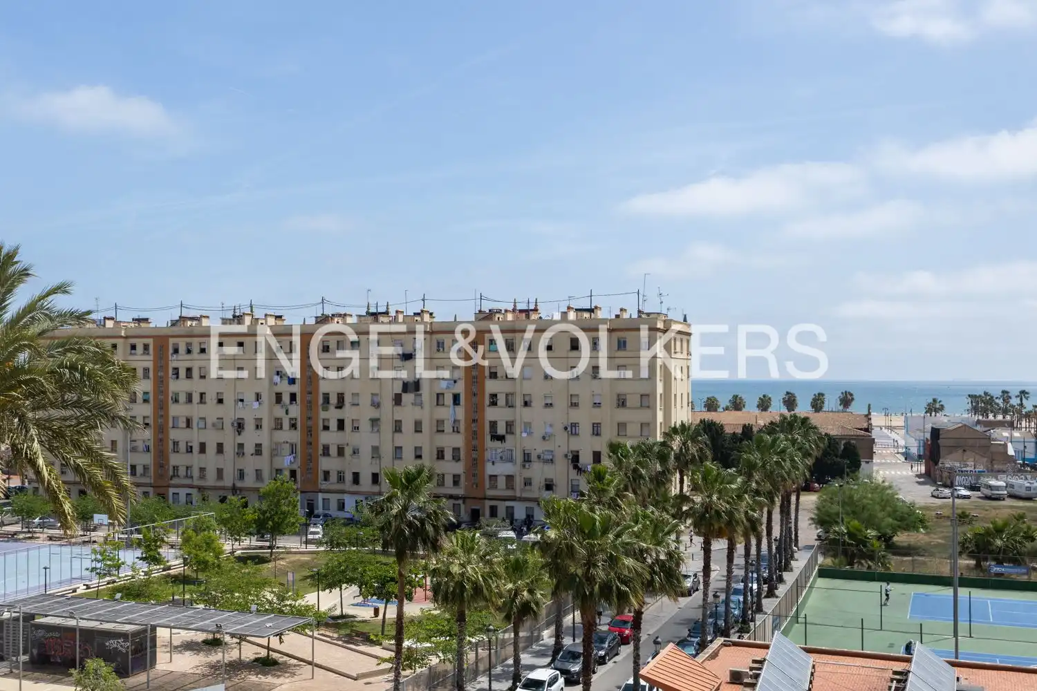 Außenansicht von Dachboden zur Miete in Valencia mit Klimaanlage, Heizung und Terrasse