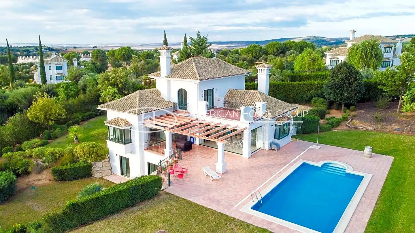 Vista exterior de Casa o xalet en venda en Arcos de la Frontera amb Aire condicionat, Calefacció i Jardí privat