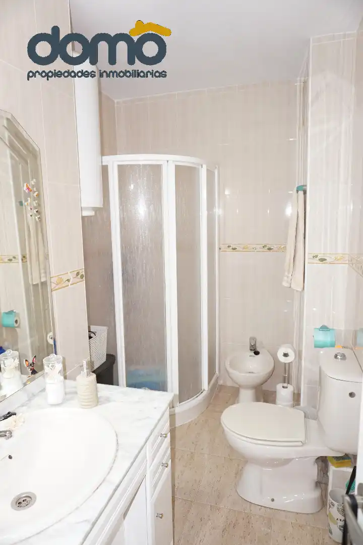 Baño de Piso en venta en Almería con Aire acondicionado, Terraza y Piscina comunitaria