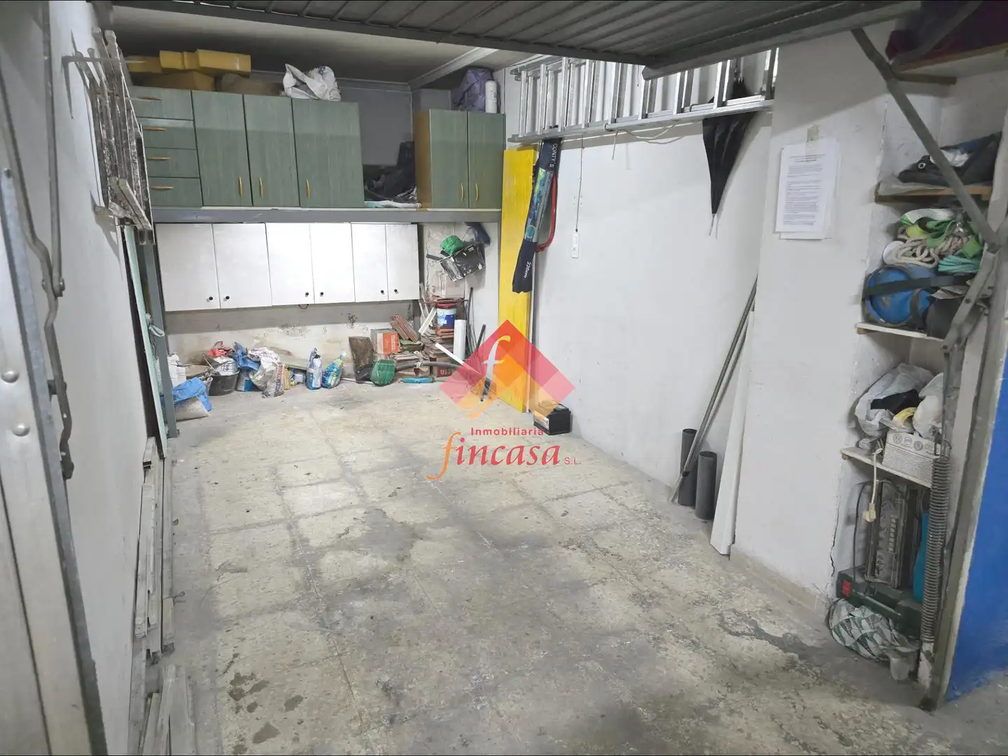 Garaje en venta en San Rafael