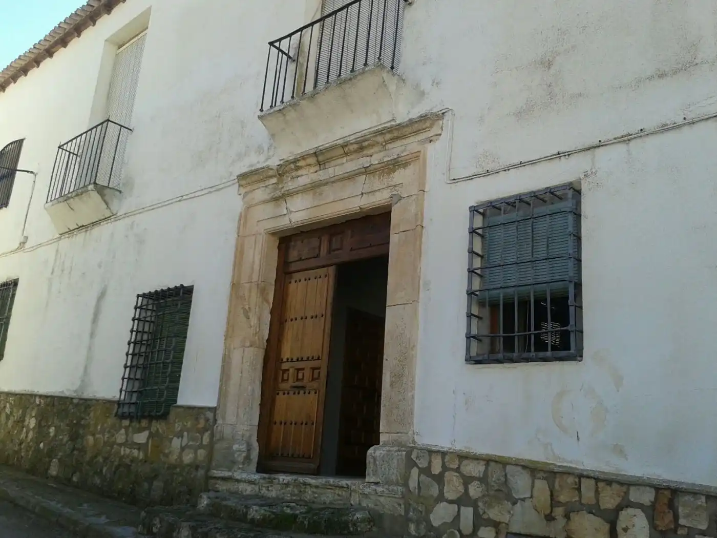 Country homes for sale in El Cañavate  