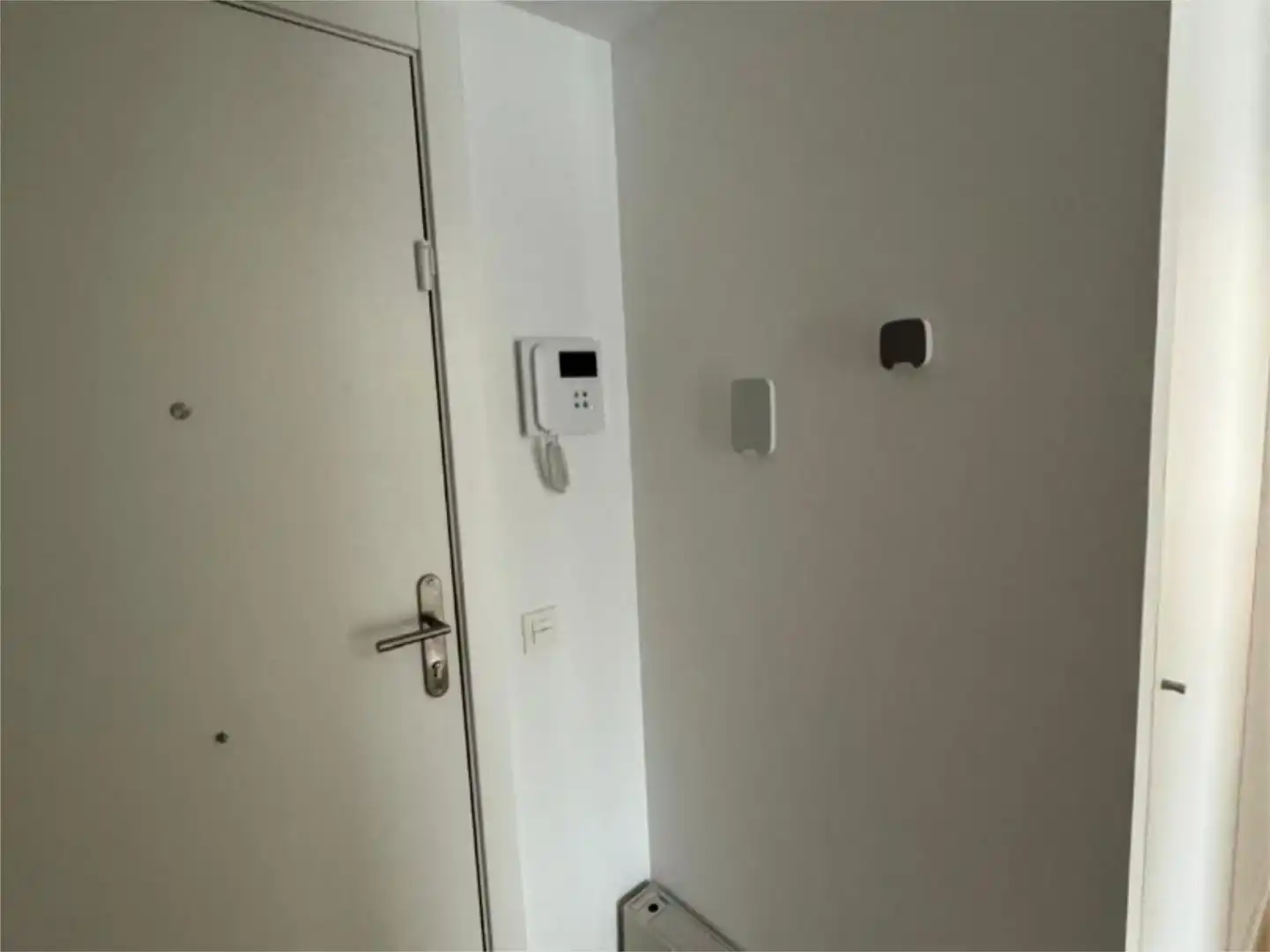 Flat for sale in Badalona  with Air Conditioner, Swimming Pool and Balcony