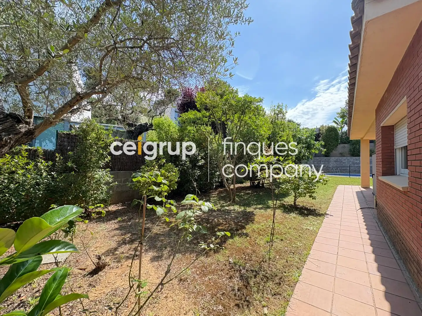 Casa o chalet de alquiler en Girona con Calefacción, Terraza y Piscina