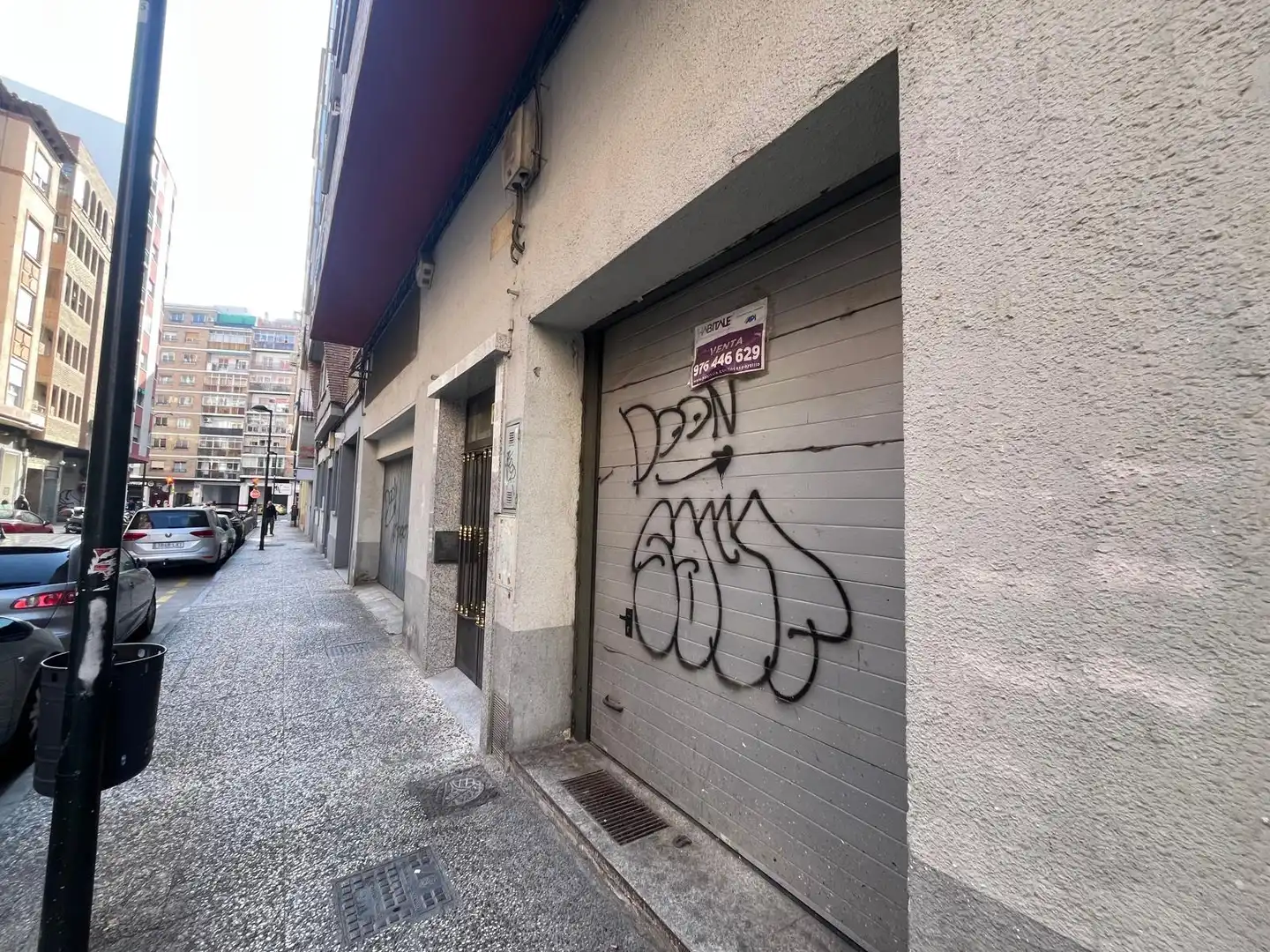 Vista exterior de Local en venta en  Zaragoza Capital