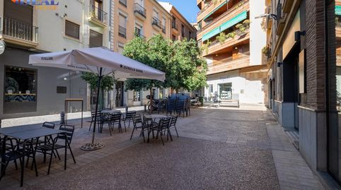 Casa exclusiva junto a Acera del Darro. Pleno centro de Granada. Seminueva y con ascensor propio
