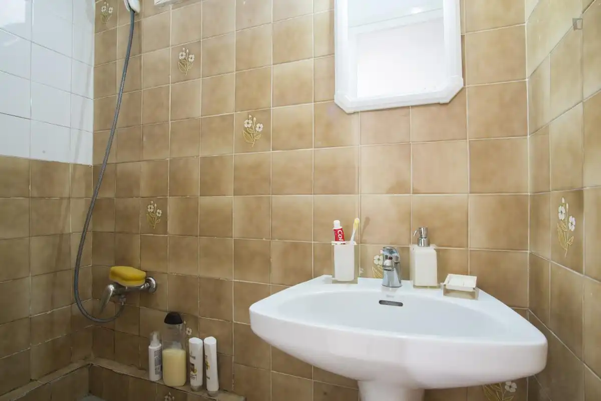 Baño de Apartamento para compartir en Barcelona con Amueblado, Horno y Lavadora