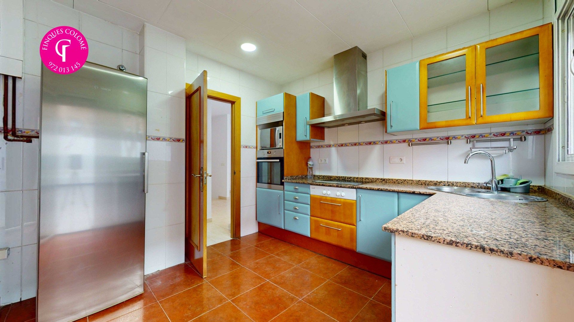 Kitchen of Planta baja for sale in Girona Capital  with Air Conditioner, Heating and Terrace