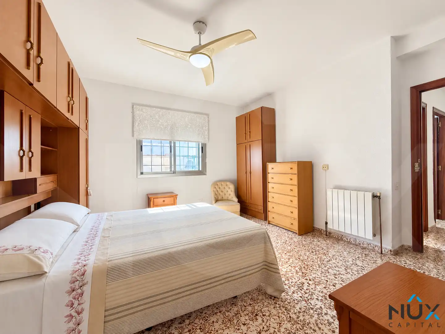 Dormitori de Casa o xalet en venda en Paterna amb Aire condicionat, Calefacció i Jardí privat