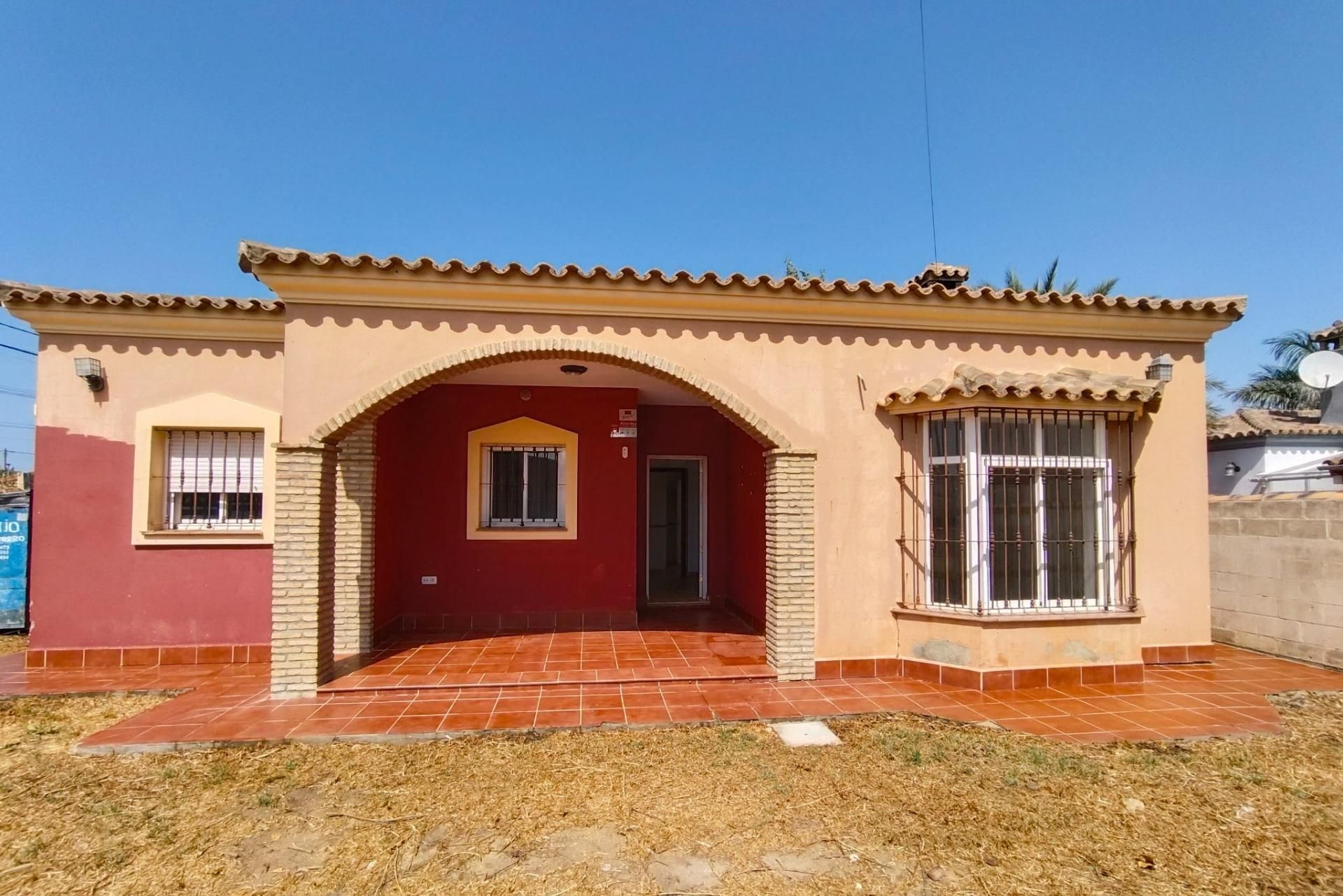 Vista exterior de Casa o xalet en venda en Chiclana de la Frontera