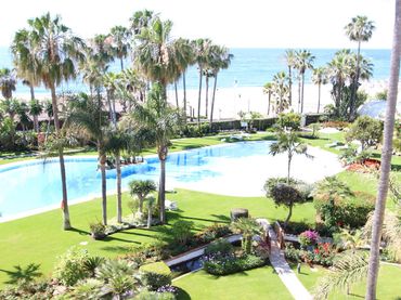 Ático con piscina en venta en Nueva Andalucía