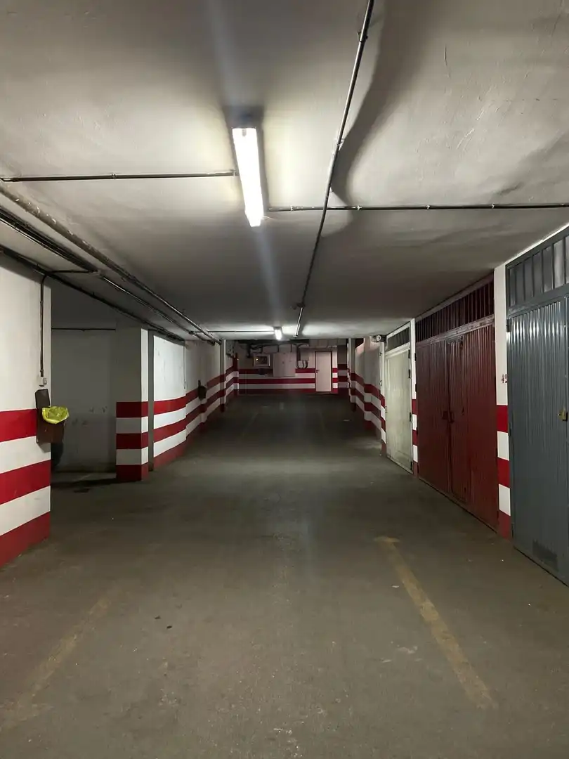Parking of Flat for rent in Granada  with Furnished and Balcony
