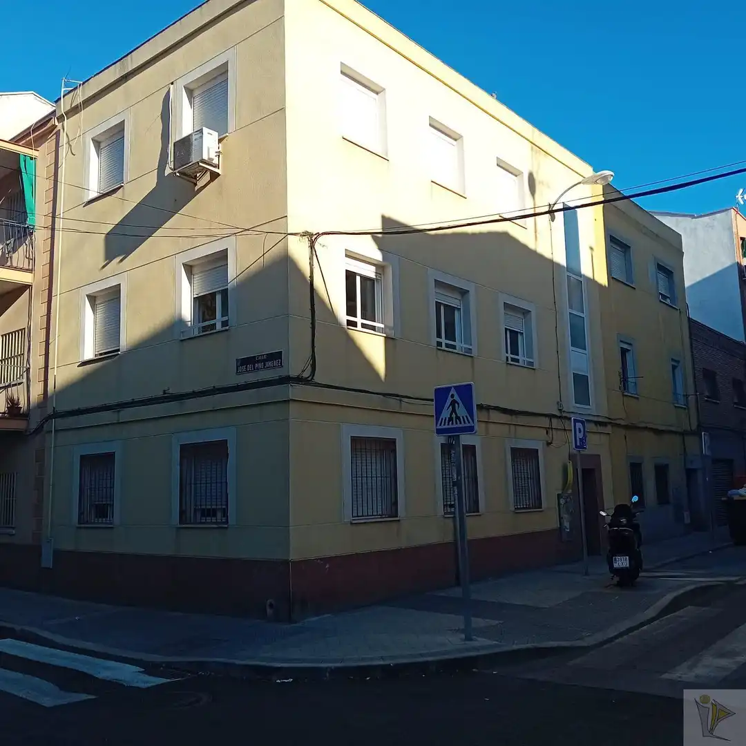 Piso en venta en CL CACEREÑOS , Villaverde Alto