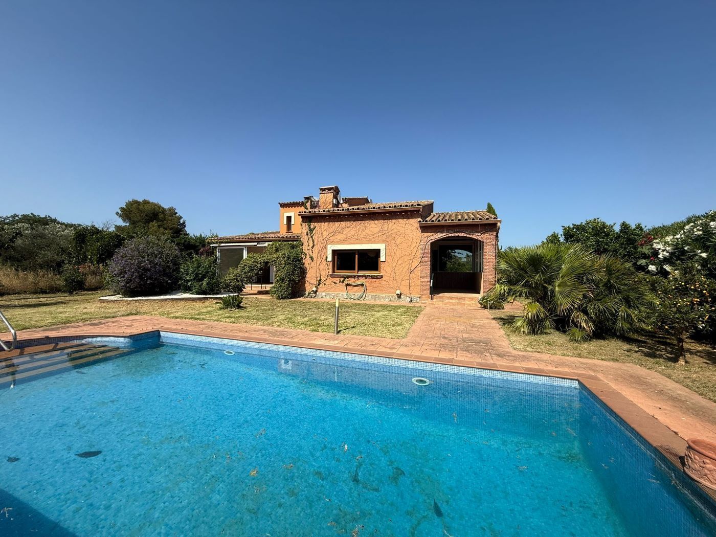 Garden of House or chalet for sale in Peralada  with Air Conditioner, Heating and Private garden