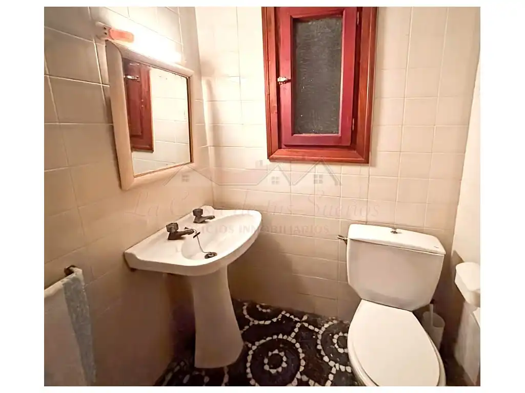 Badezimmer von Wohnung zum Verkauf in Sax