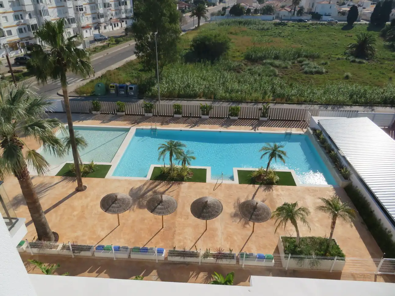 Piscina de Ático en venta en Dénia con Aire acondicionado, Terraza y Balcón