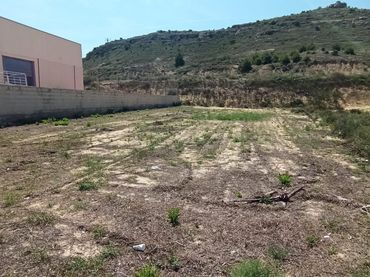 Terreno industrial en venta en Pedanías Este
