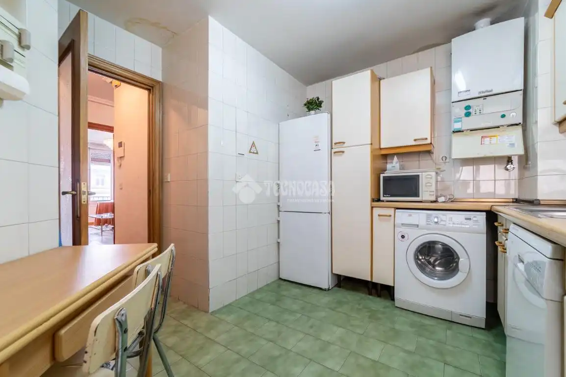 Küche von Wohnung zum Verkauf in Madrid mit Parkett