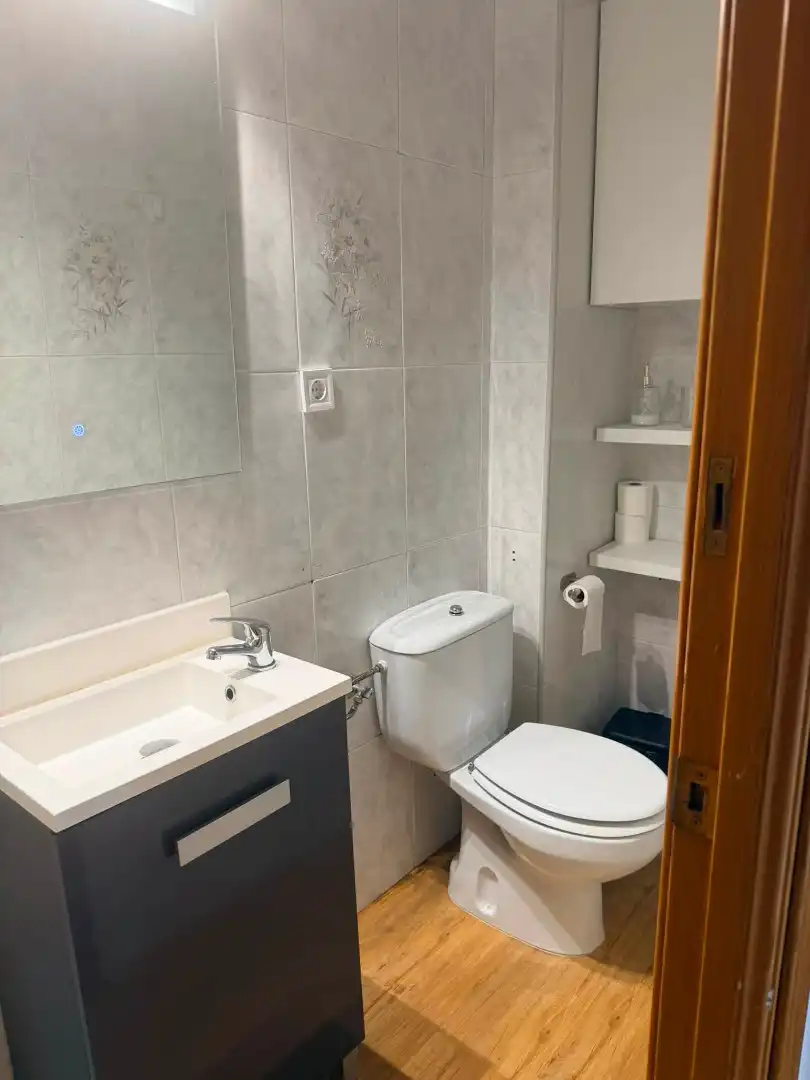 Bathroom of Flat for sale in Torrelavega   with Heating, Parquet flooring and Furnished
