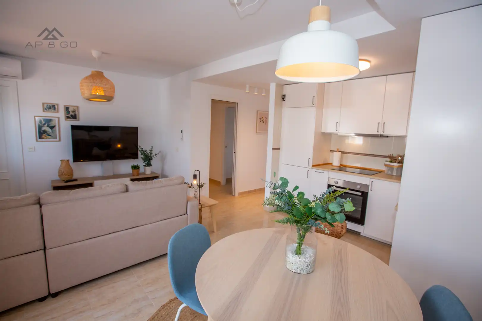 Wohnzimmer von Dachboden zur Miete in Almuñécar mit Klimaanlage, Terrasse und Möbliert