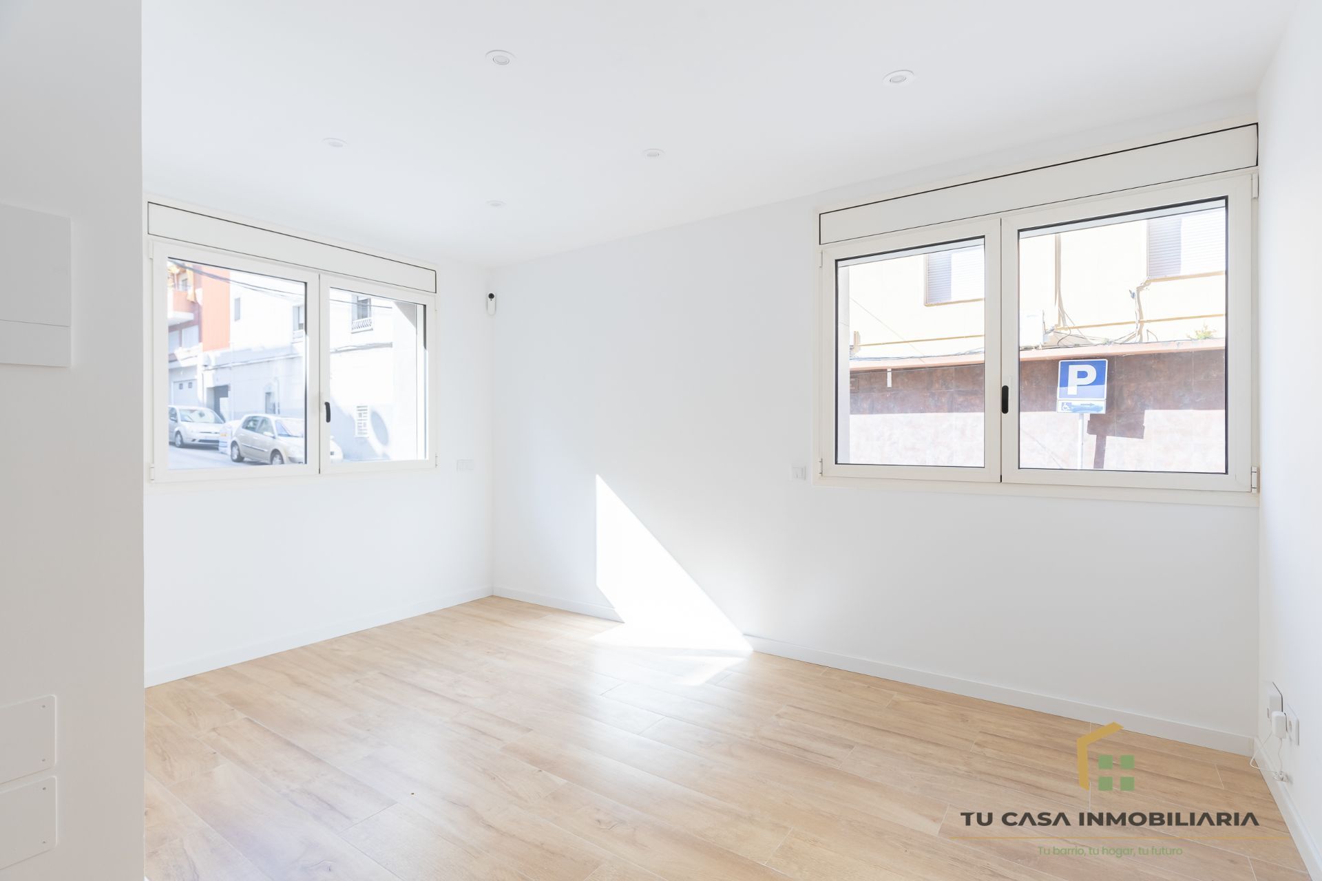 Bedroom of Flat for sale in Badalona  with Air Conditioner and Heating