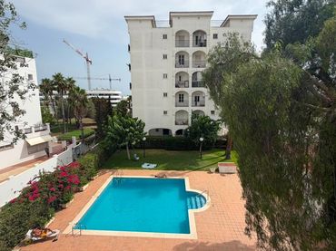 Appartamento con piscina in vendita a Avenida 8 d'Agost 9