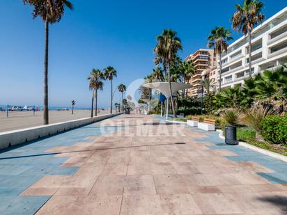 Vista exterior de Pis en venda en Estepona amb Aire condicionat, Terrassa i Traster