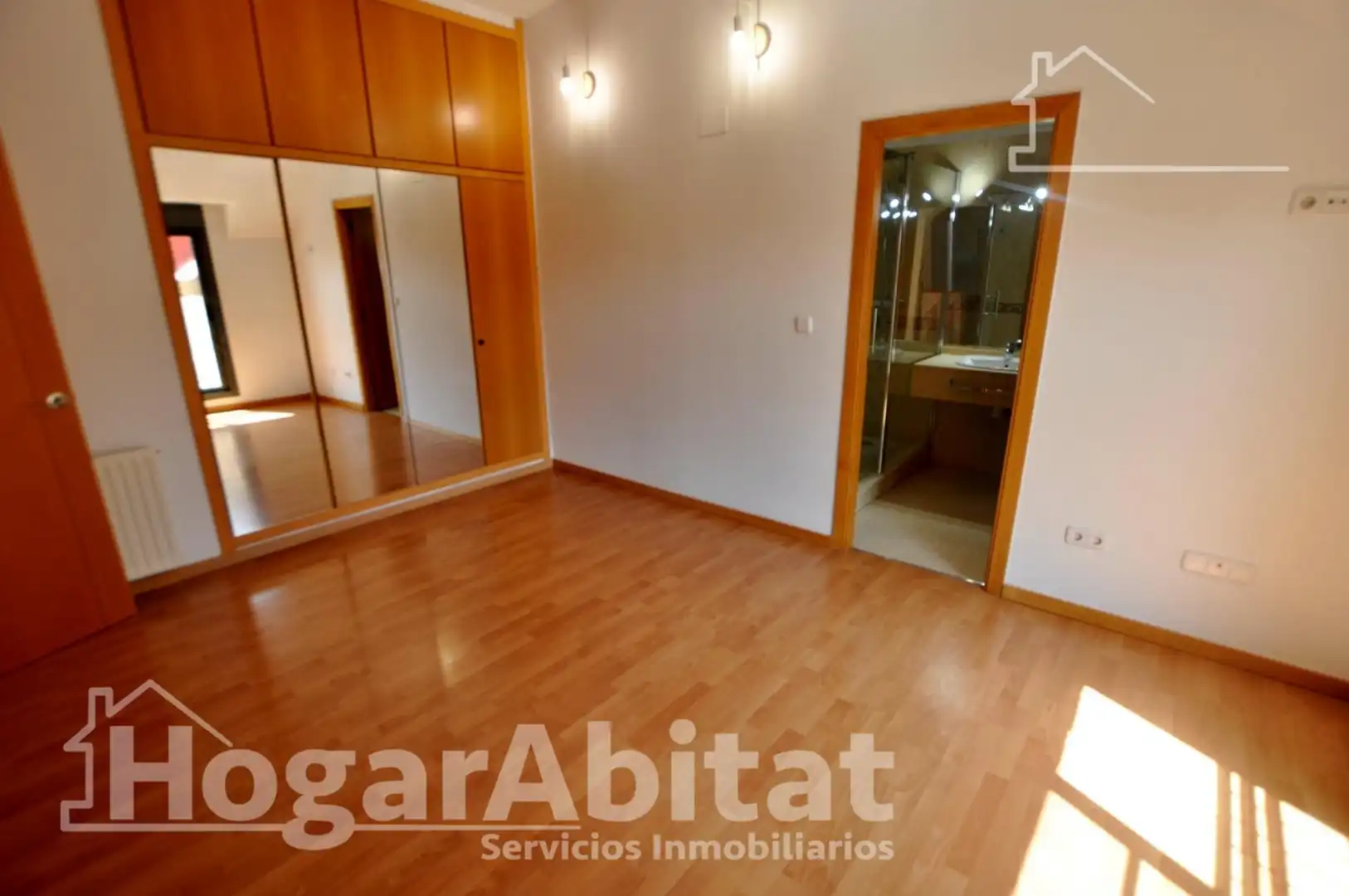 Habitación de Ático en venta en El Puig de Santa Maria con Aire acondicionado, Calefacción y Parquet