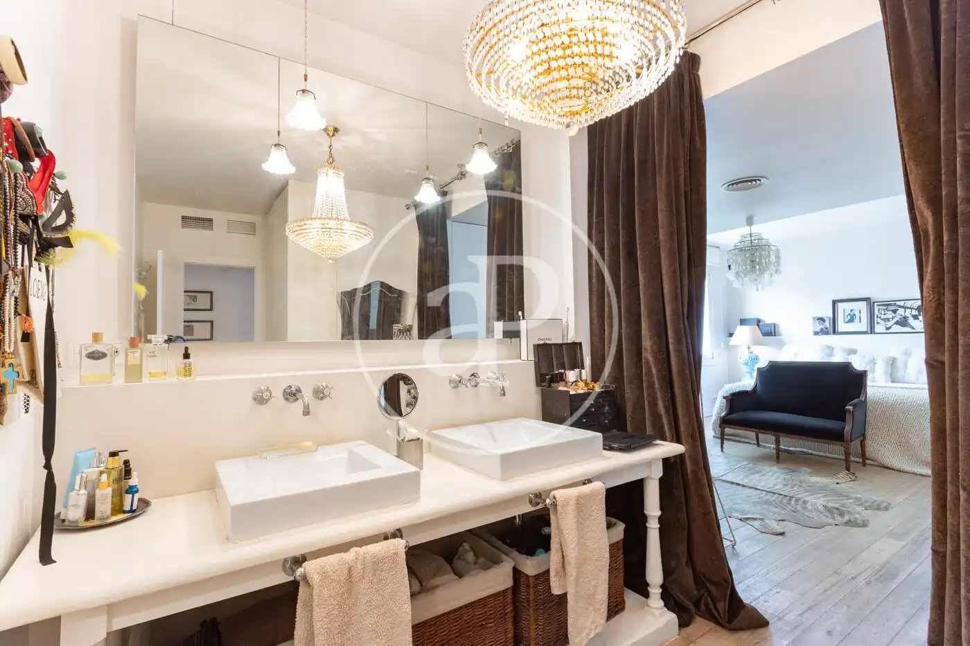 Baño de Piso de alquiler en Barcelona con Aire acondicionado, Calefacción y Jardín privado