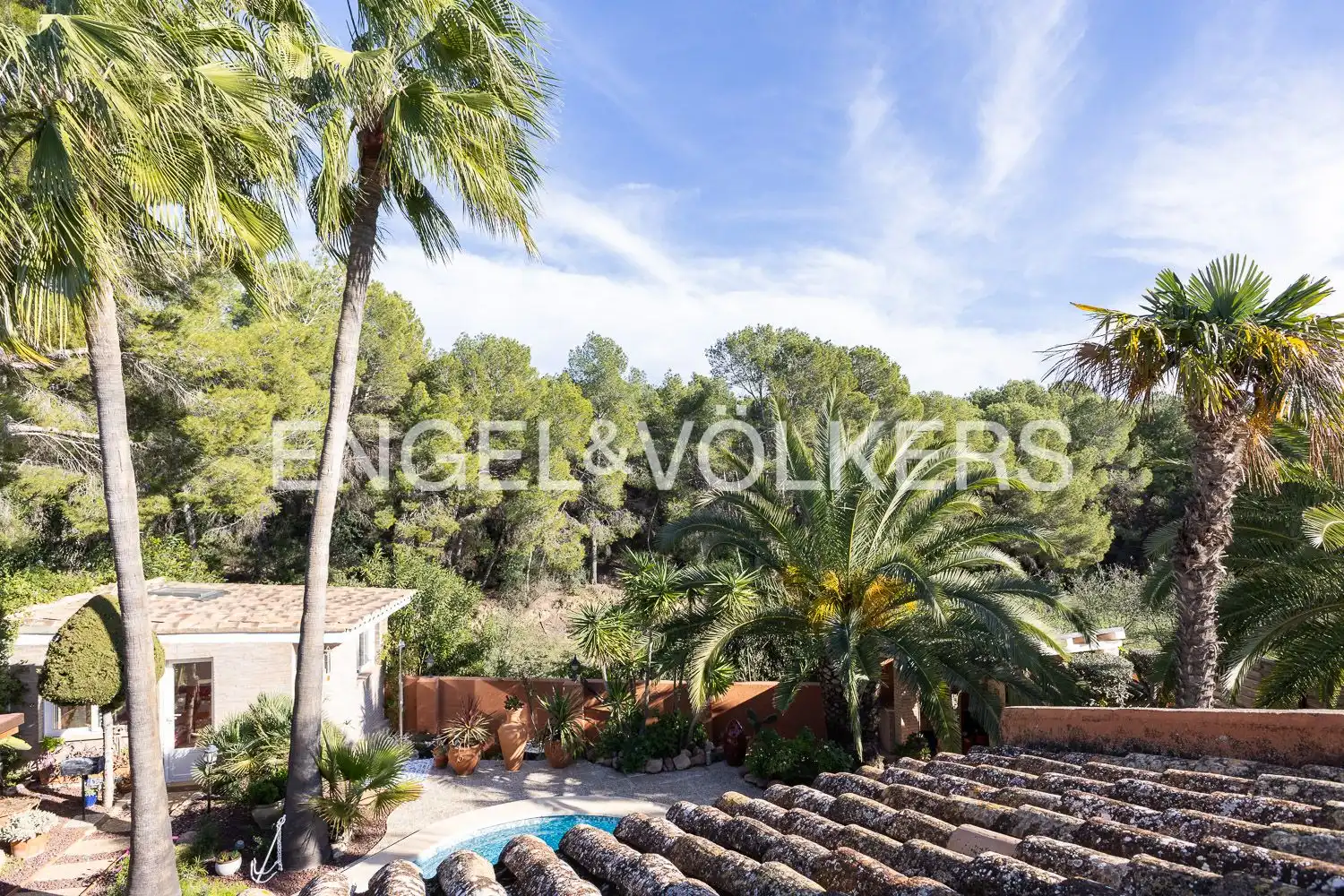 Vista exterior de Casa o xalet en venda en Riba-roja de Túria amb Aire condicionat, Calefacció i Jardí privat