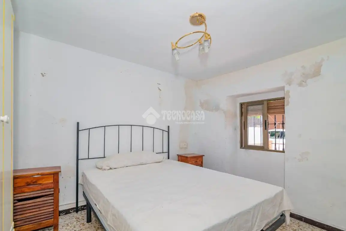 Dormitori de Casa adosada en venda en Loja