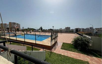 Piscina de Dúplex en venda en Torremolinos amb Aire condicionat, Jardí privat i Parquet