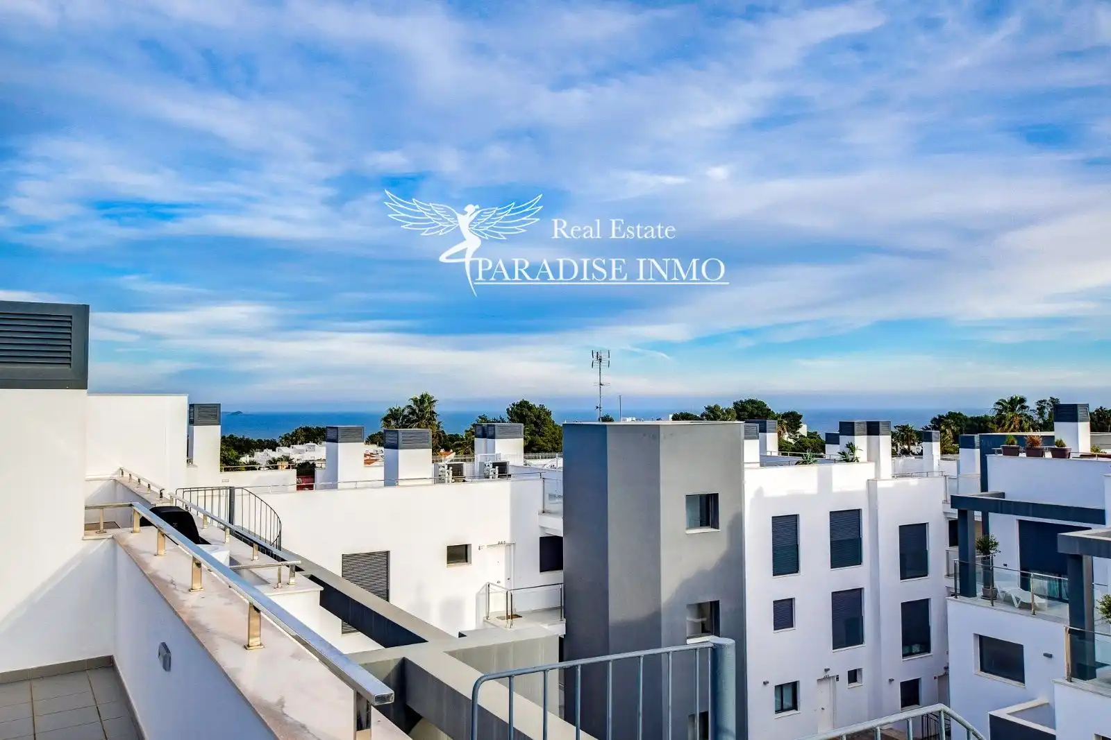 Vista exterior de Ático de alquiler en Santa Eulària des Riu con Aire acondicionado, Calefacción y Terraza