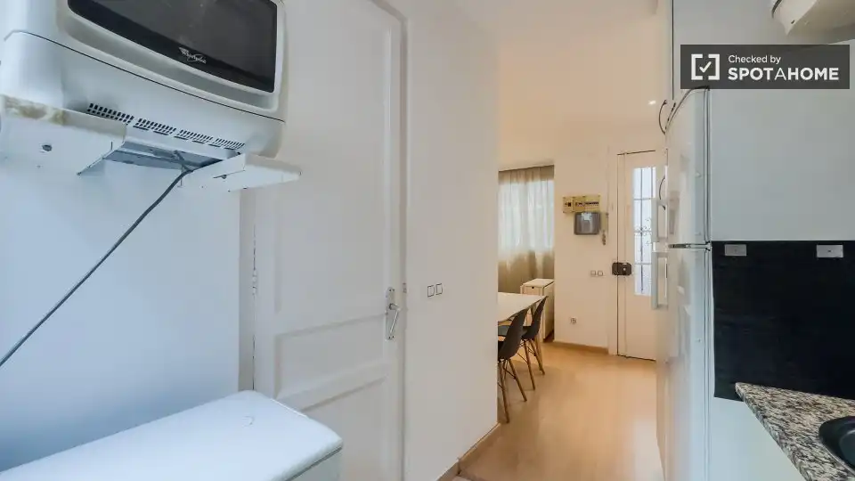 Habitació a Hostafrancs