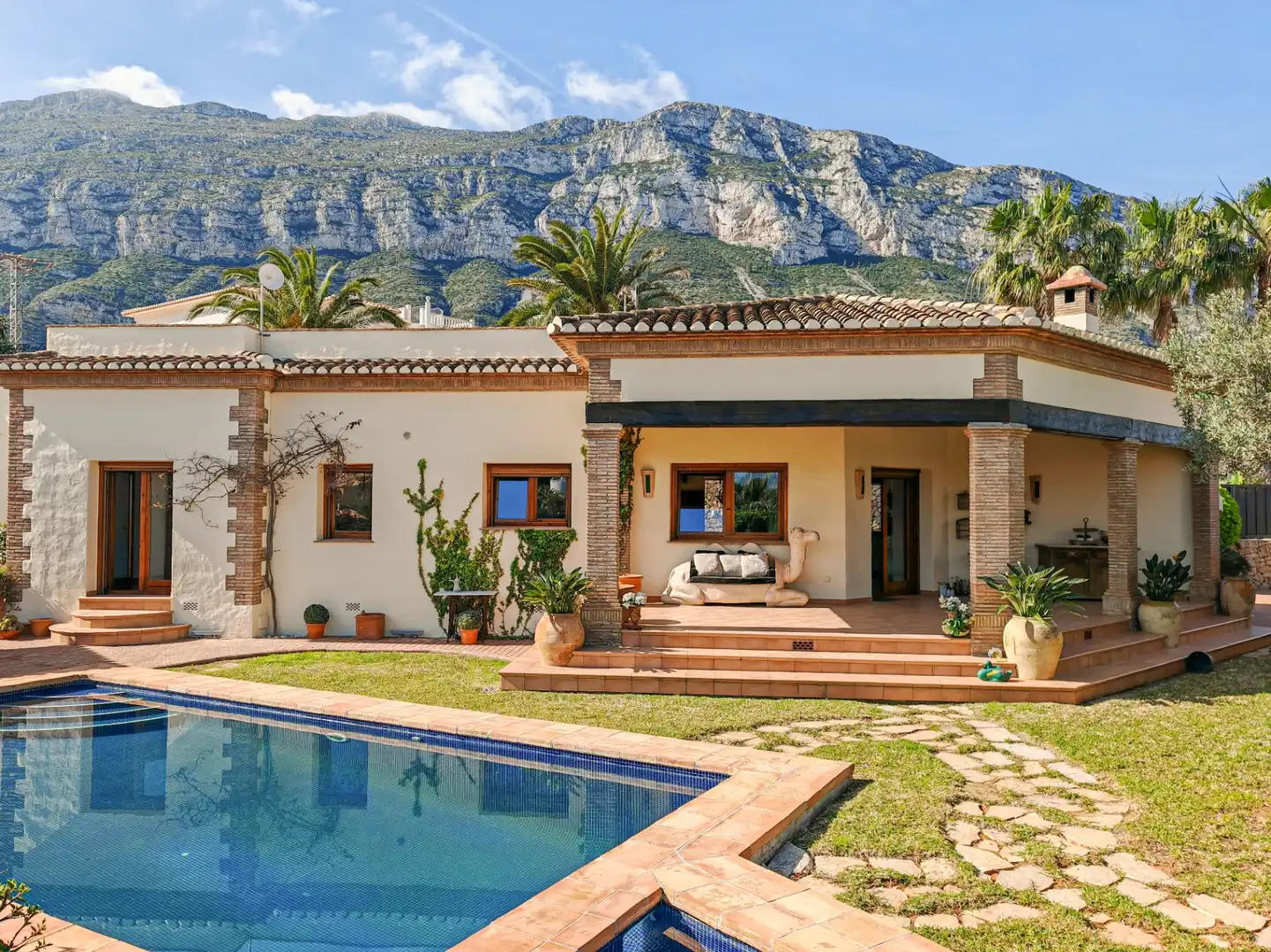 Exterior view of Houses for sale in Dénia  with Air Conditioner, Heating and Private garden