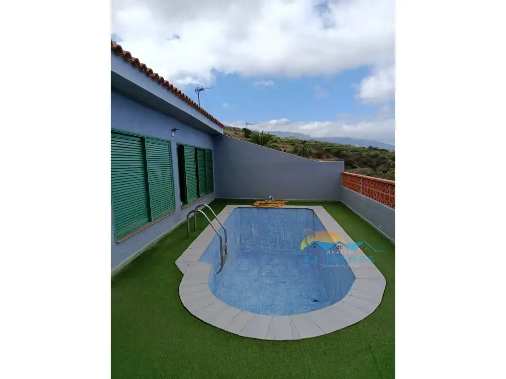 Piscina de Casa o xalet en venda en El Sauzal