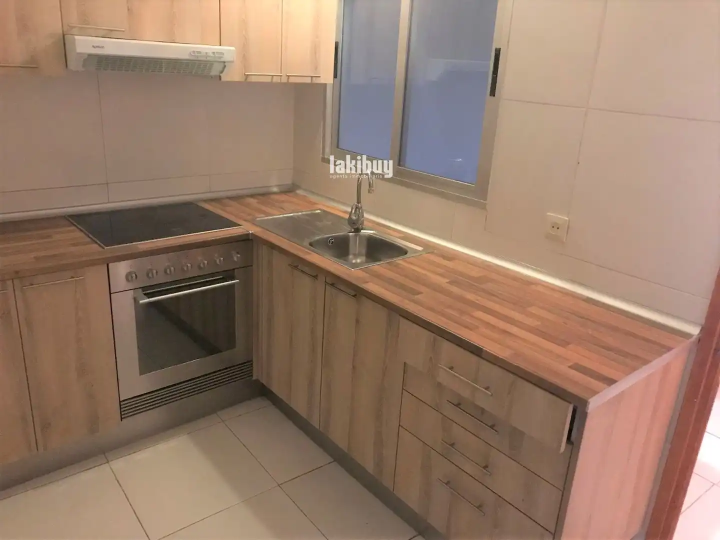 Cuina de Casa o xalet en venda en Agramunt amb Calefacció, Terrassa i Traster