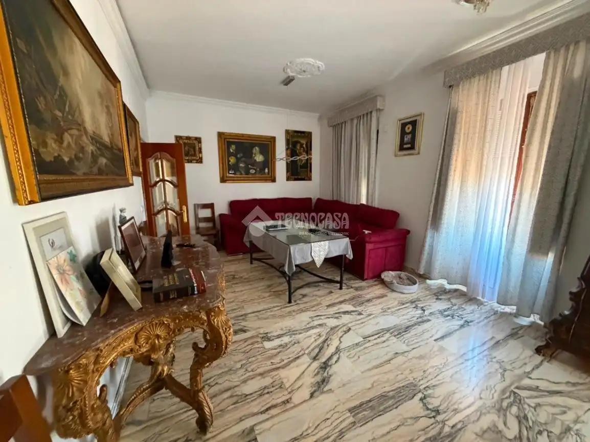 Piso en venta en Centro, imagen 2