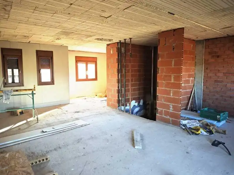 Casa adosada en venta en Ariza con Jardín privado, Terraza y Balcón