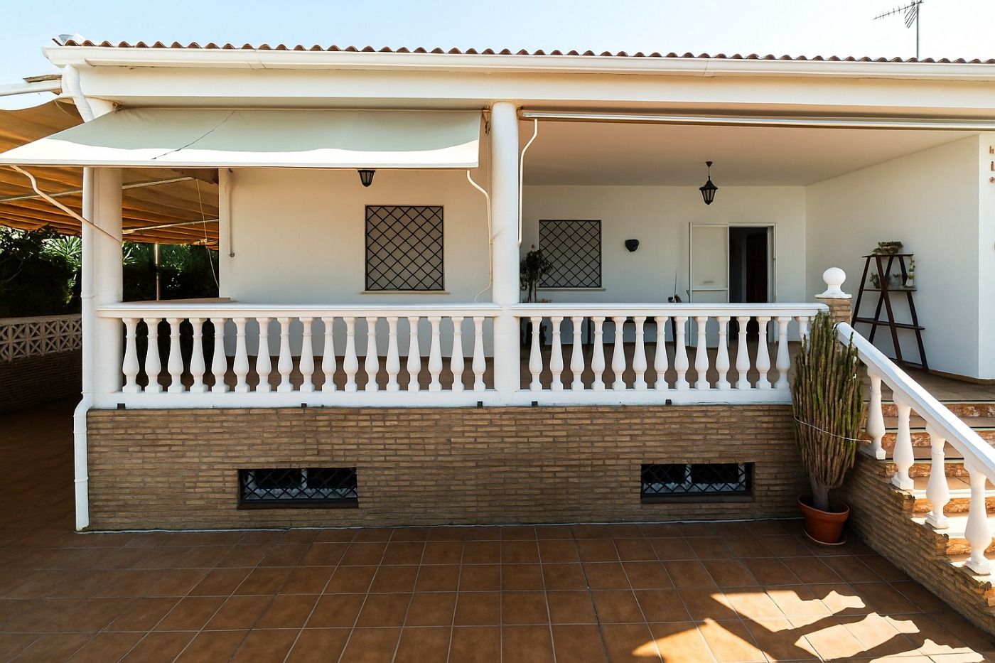 Terrassa de Casa o xalet en venda en Punta Umbría amb Jardí privat, Terrassa i Traster