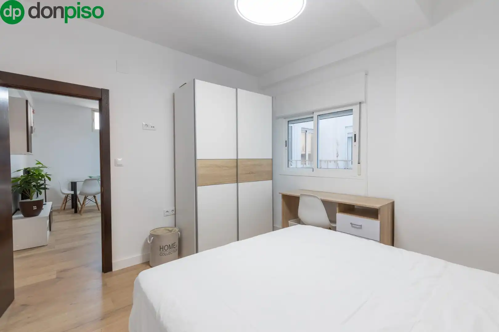 Bedroom of Flat for sale in Granada  with Furnished