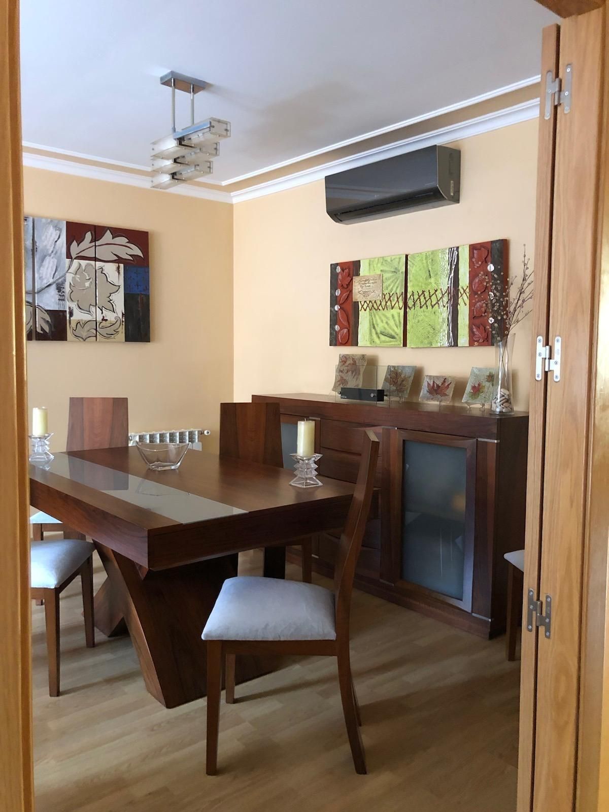 Menjador de Casa adosada en venda en Chinchilla de Monte-Aragón amb Aire condicionat, Jardí privat i Traster