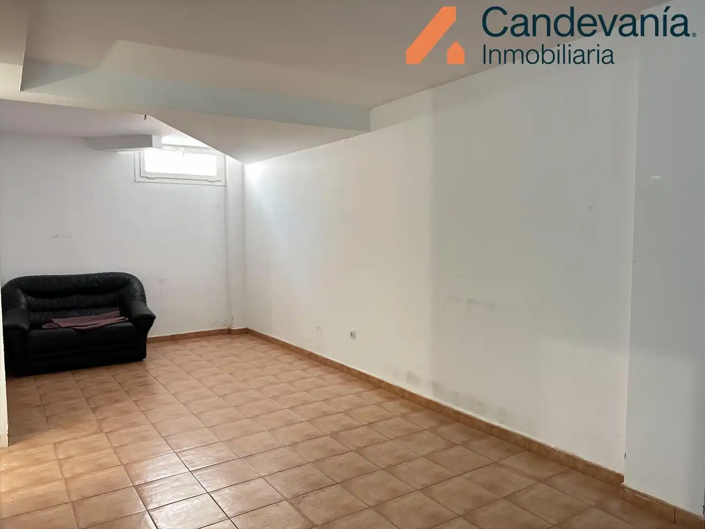 Casa adosada en venta en Zuera con Calefacción, Jardín privado y Parquet