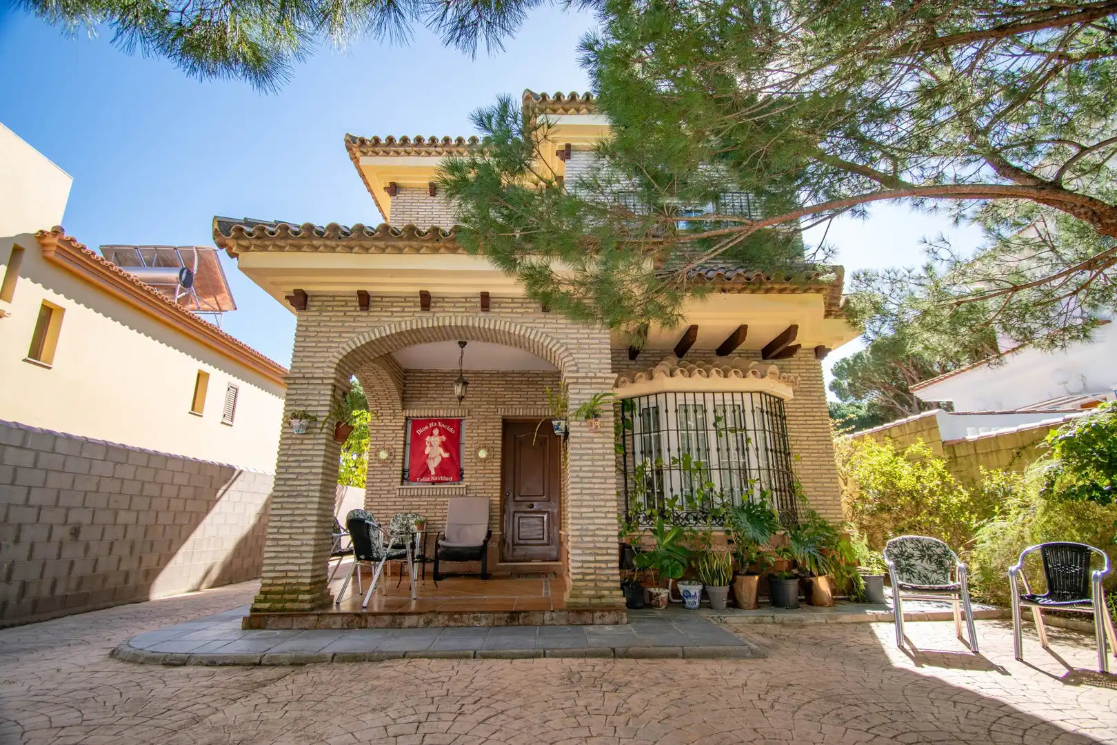 Exterior view of Houses for sale in Chiclana de la Frontera